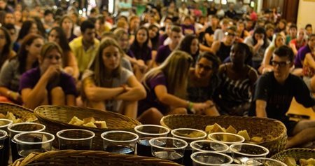 dinner-6785227_1920 (450x237).jpg